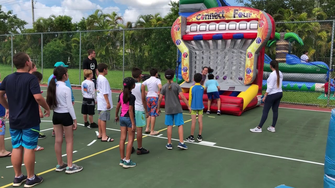 inflatable connect 4